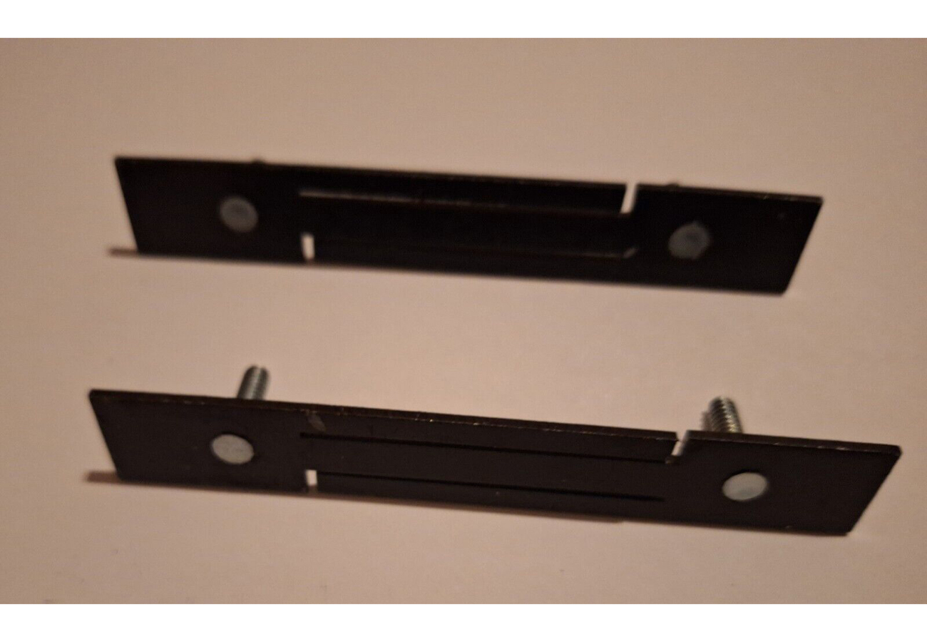 Door Reveal Plate Retainer Clip